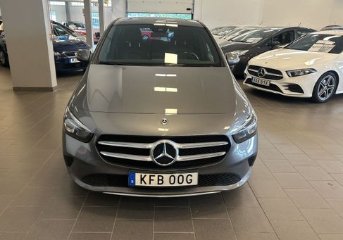 Mercedes-Benz B 180, 2020 3