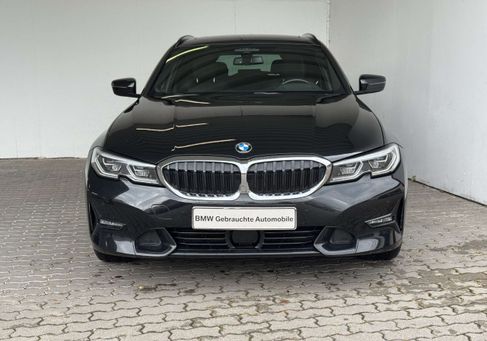 BMW 330, 2021