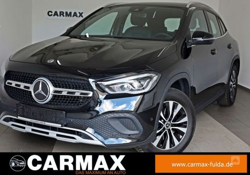 Mercedes-Benz GLA 200, 2022