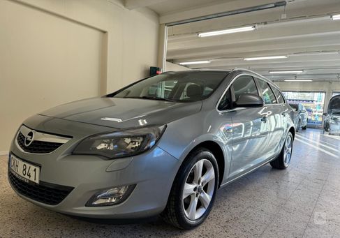 Opel Astra, 2011