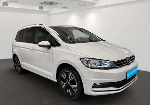 Volkswagen Touran, 2022 3