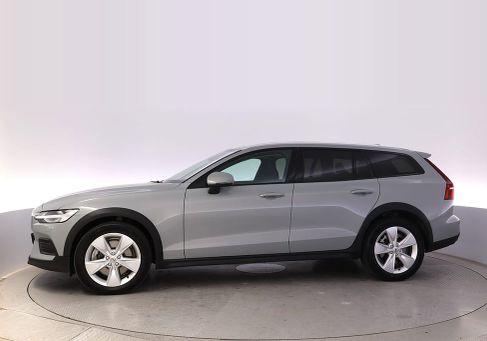 Volvo V60 Cross Country, 2024 2