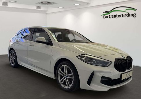 BMW 118, 2021