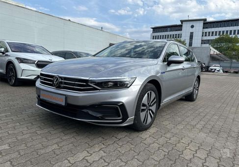 Volkswagen Passat, 2022