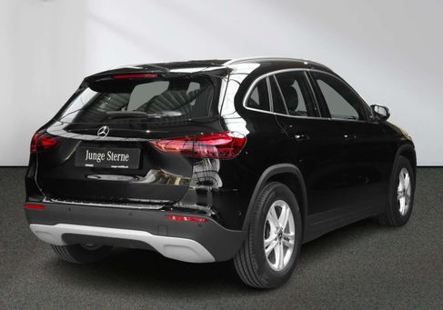 Mercedes-Benz GLA 200, 2024