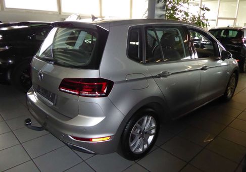 Volkswagen Golf, 2019 3