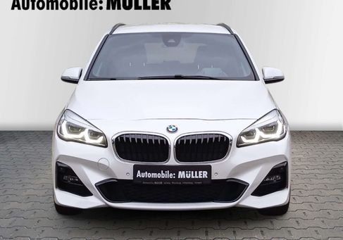 BMW 220, 2021 3