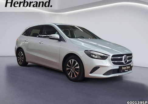 Mercedes-Benz B 200, 2022