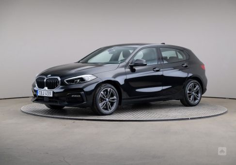 BMW 120, 2021