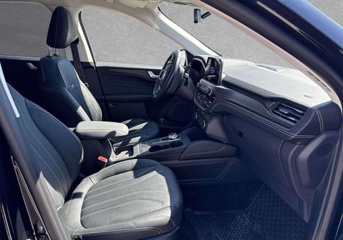 Ford Kuga, 2021