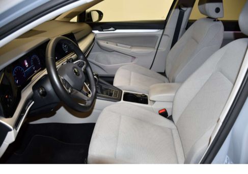 Volkswagen Golf, 2021 3