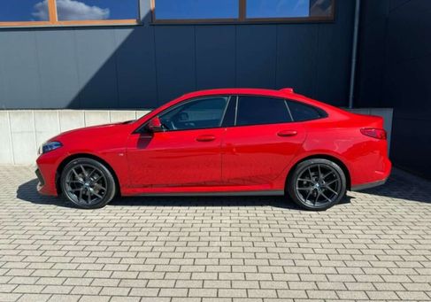 BMW 218, 2022 3