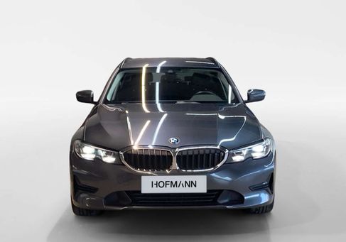 BMW 318, 2022