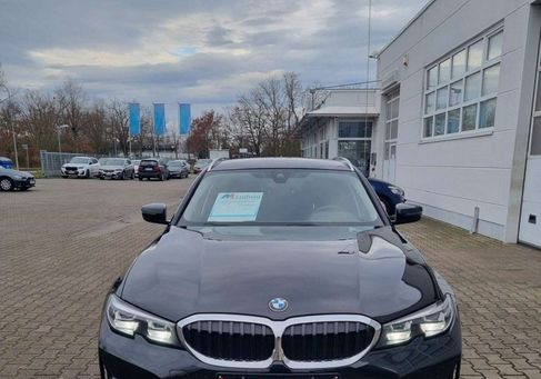 BMW 318, 2022