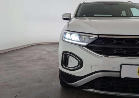 Volkswagen T-Roc, 2025 3