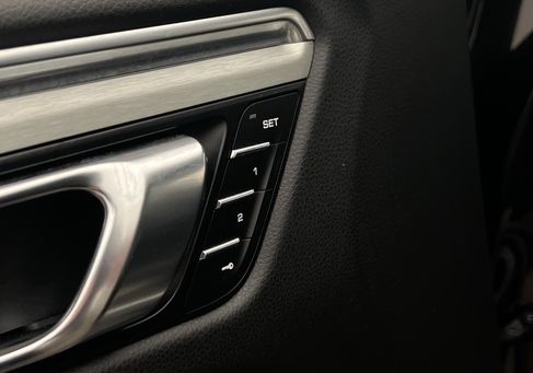 Porsche Macan, 2022