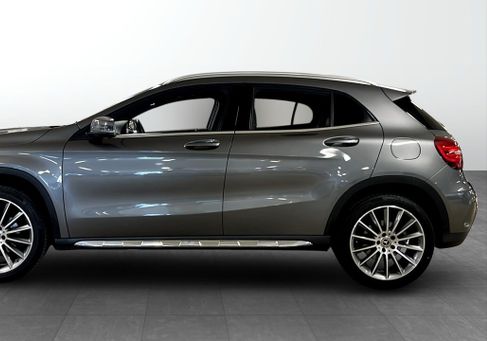 Mercedes-Benz GLA 180, 2020 3
