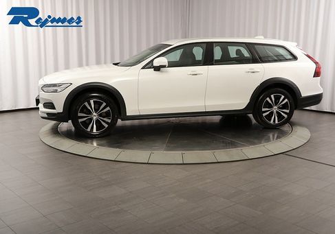 Volvo V90 Cross Country, 2022