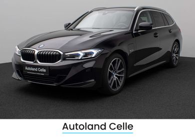 BMW 330, 2023