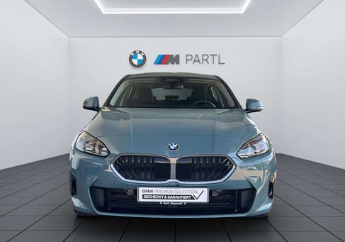 BMW 120, 2025