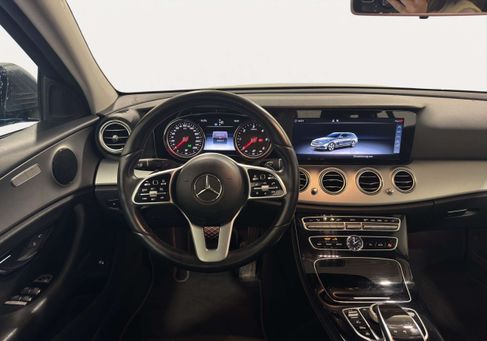 Mercedes-Benz E 220, 2018 3
