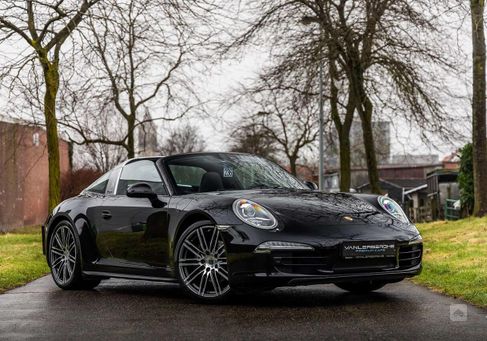 Porsche 911, 2015