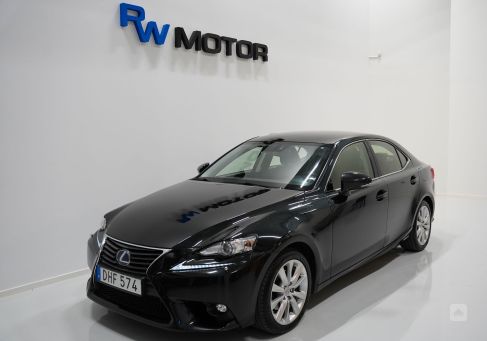 Lexus IS, 2015