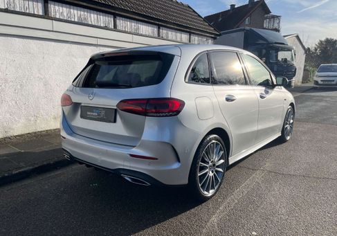 Mercedes-Benz B 250, 2021