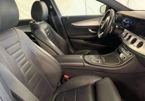Mercedes-Benz E 300, 2022 3