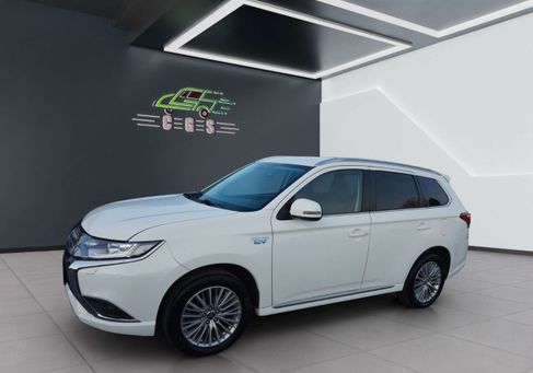 Mitsubishi Outlander, 2020