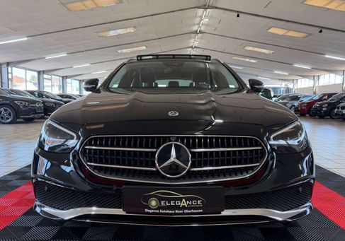 Mercedes-Benz E 300, 2022