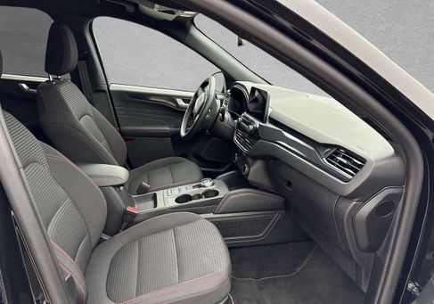Ford Kuga, 2022