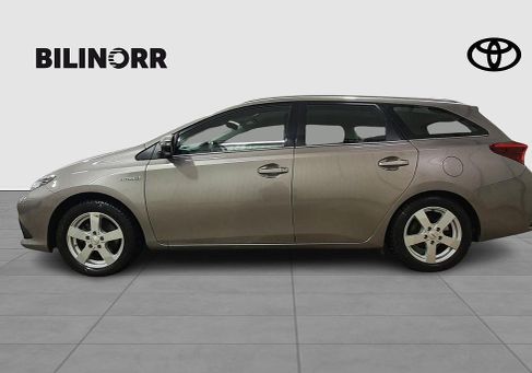 Toyota Auris Touring Sports, 2016