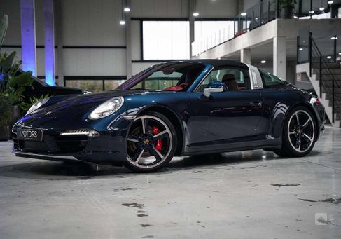 Porsche 911, 2015