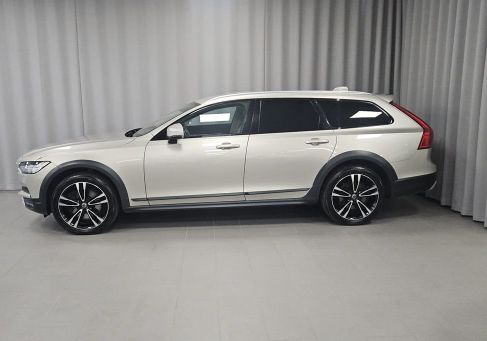 Volvo V90 Cross Country, 2017