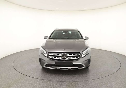 Mercedes-Benz GLA 250, 2019