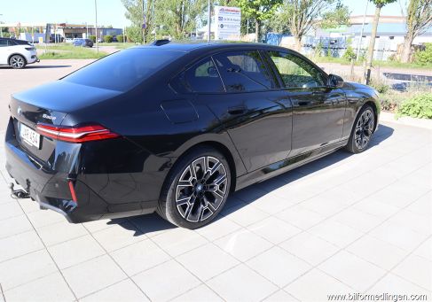 BMW 530, 2024