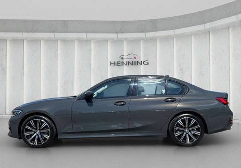 BMW 330, 2019 2
