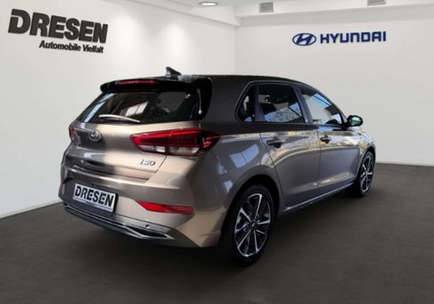 Hyundai i30, 2022