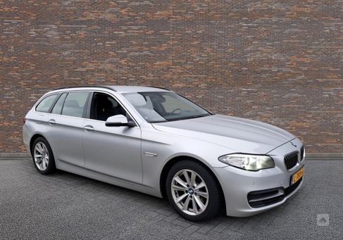 BMW 518, 2017