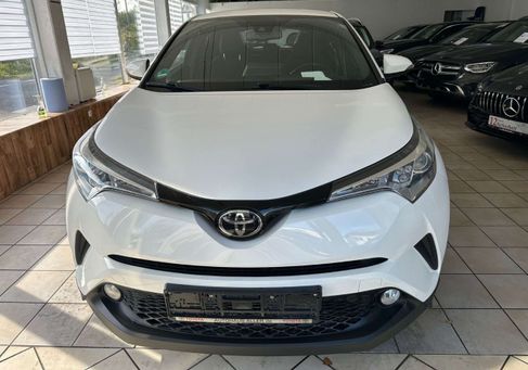 Toyota C-HR, 2017