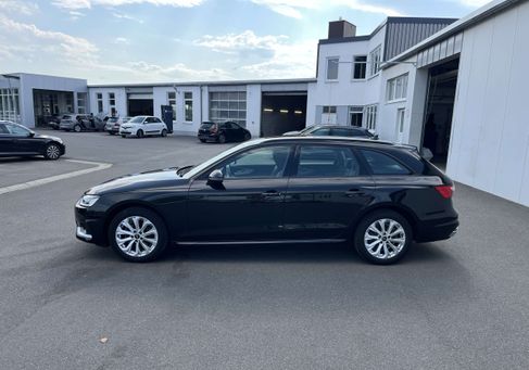 Audi A4, 2022