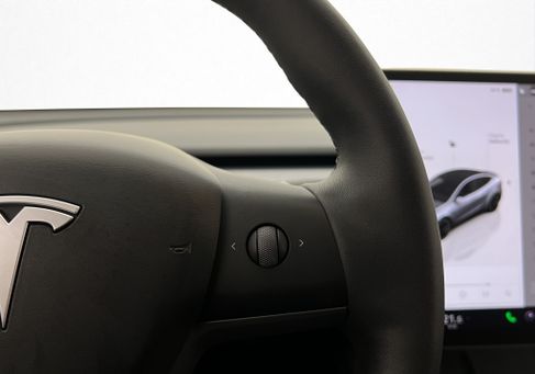 Tesla Model Y, 2024 3