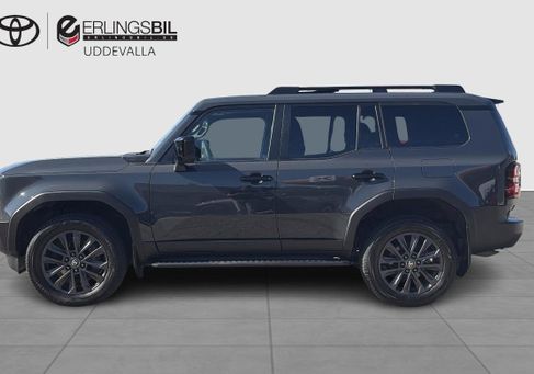 Toyota Land Cruiser, 2024 3