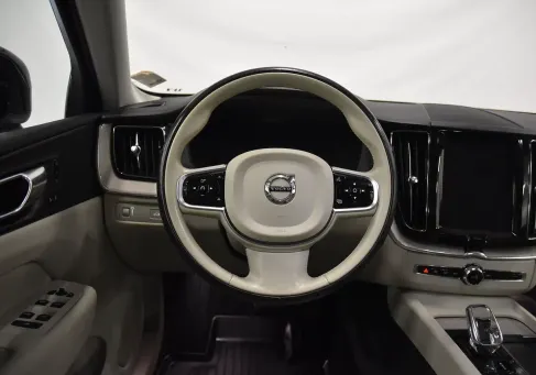 Volvo XC60, 2022