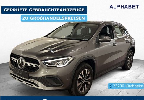 Mercedes-Benz GLA 180, 2022