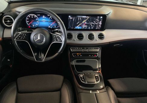 Mercedes-Benz E 220, 2020 3