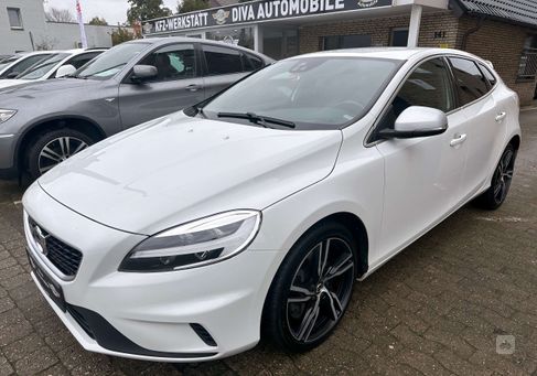 Volvo V40, 2018