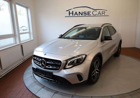 Mercedes-Benz GLA 180, 2020
