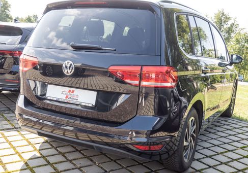 Volkswagen Touran, 2019 3